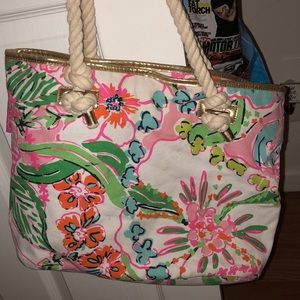 Beautiful everyday tote or beach bag!